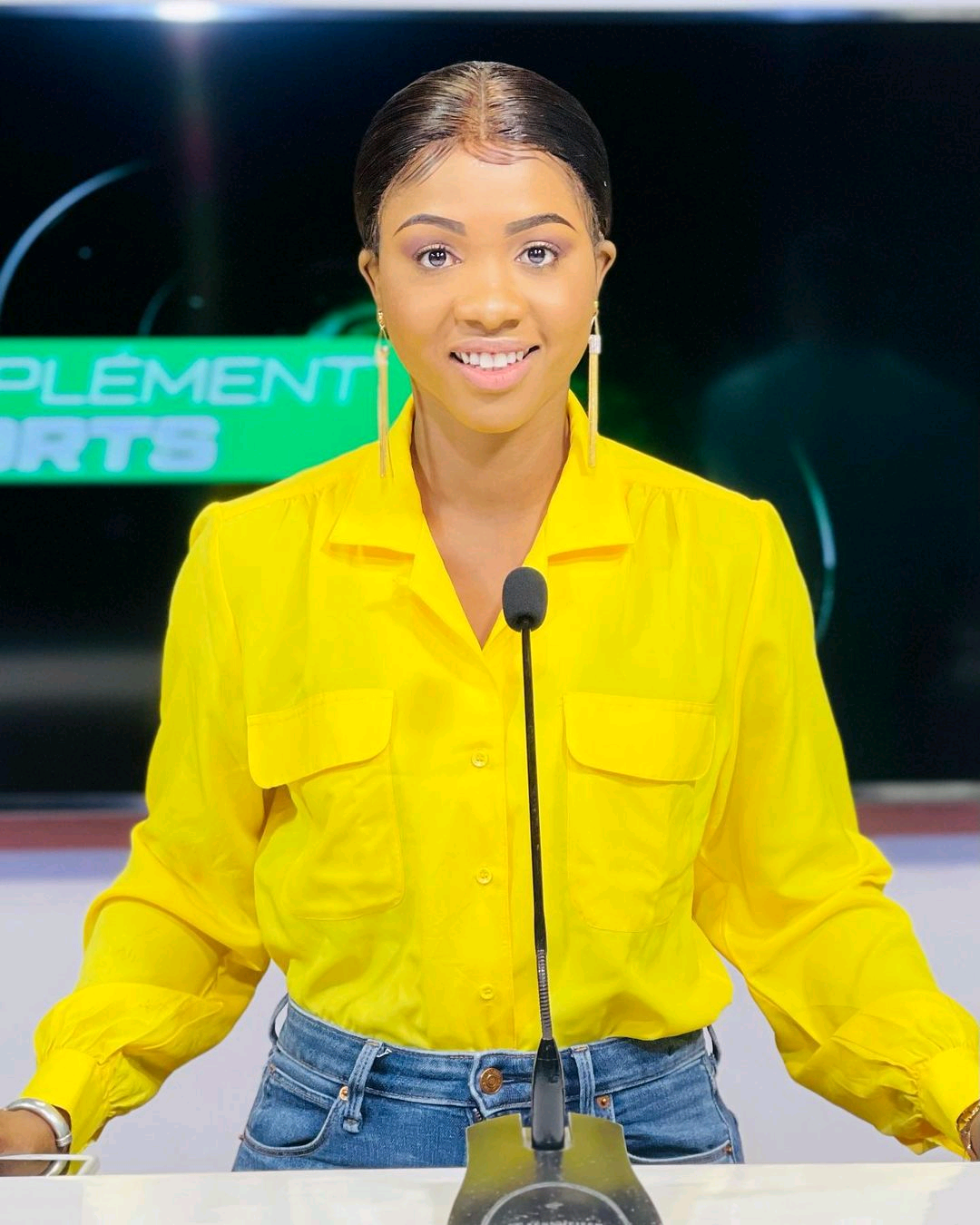 La ravissante journaliste Fatima Sylla de la 2s tv