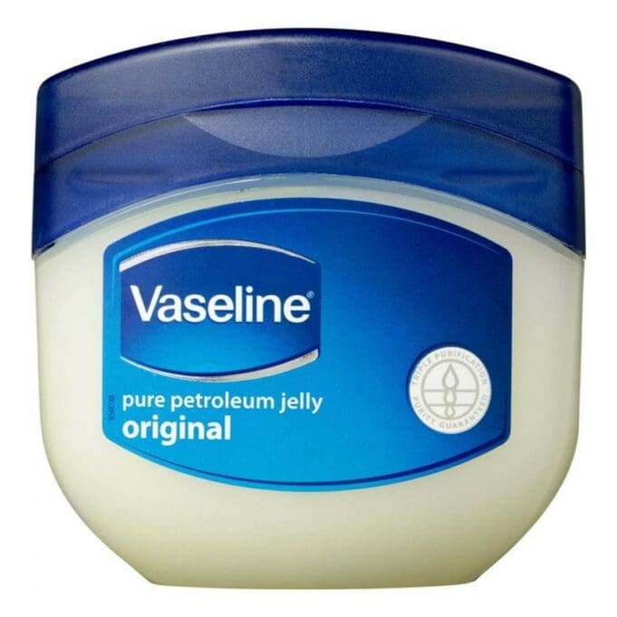 Les bienfaits du vaseline sur la peau et les cheveux - Afriseries & Ciné