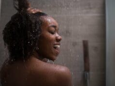 LES 5 BIENFAITS D’UNE DOUCHE FROIDE