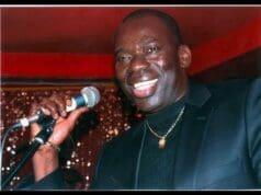 Le chanteur Assane Ndiaye dit que le confinement n’est pas la solution il faut penser à l’économie… Assane Ndiaye