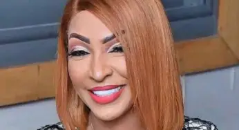 La chanteuse et actrice Viviane Chidid toujours aussi séduisante (Photos)