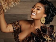 Un hommage vibrant à la culture EKANG : l’actrice éblouit dans une majestueuse robe