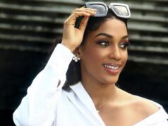 Julia, la sublime actrice et miss, éblouissante en chemise et mini-jupe en jeans