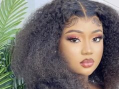 Simone de la série “Famille sénégalaise” rayonne dans une élégante tenue noire (Photos)