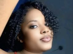 Aicha Koné envoûte ses fans dans une robe colorée ultra tendance !